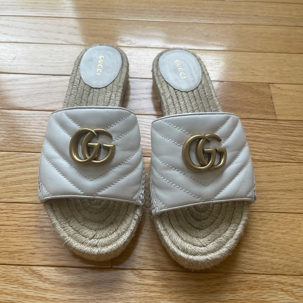 Gucci
Women's Leather Espadrille Sandals Size 8/38 sold out everywhere